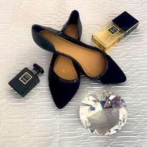 Aldo Black velvet & snake flat